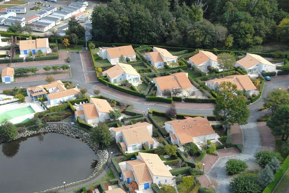 Lagrange Classic Le Clos Des Chenes Hotel Les Mathes Exterior foto