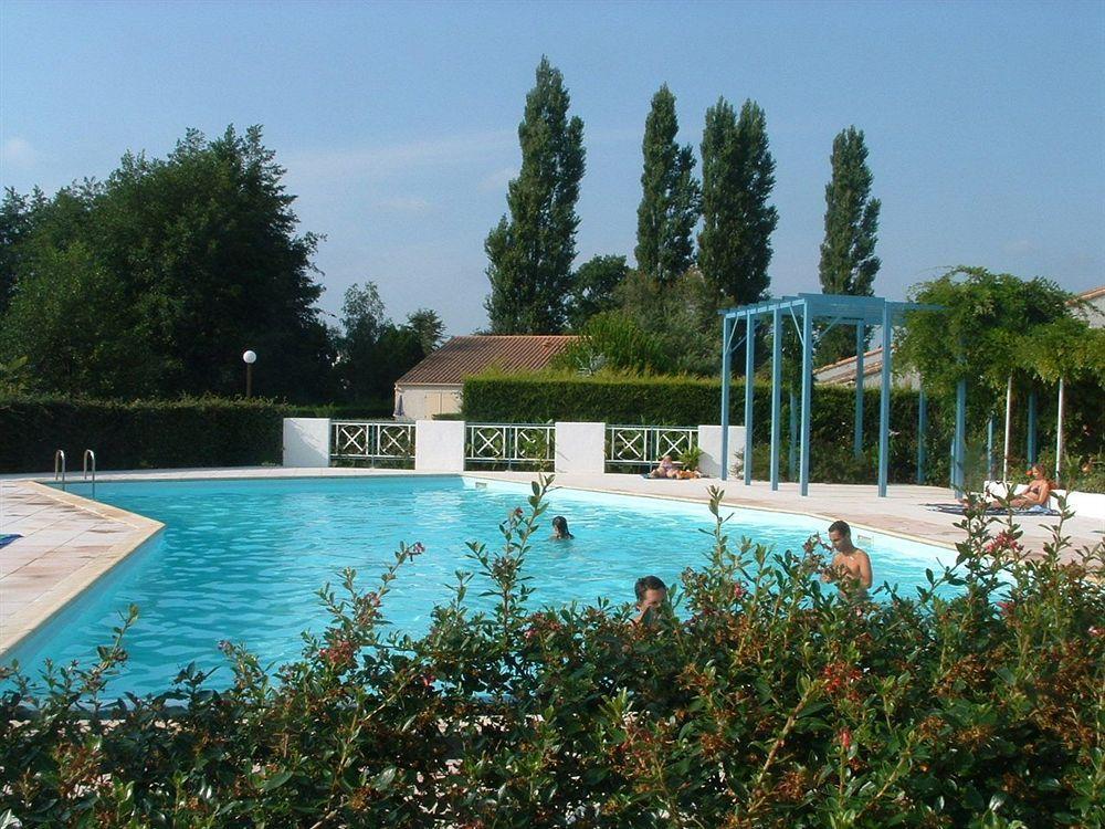 Lagrange Classic Le Clos Des Chenes Hotel Les Mathes Exterior foto